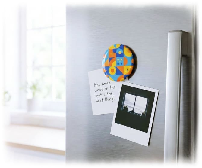 Bunter Magnet am Kühlschrank
