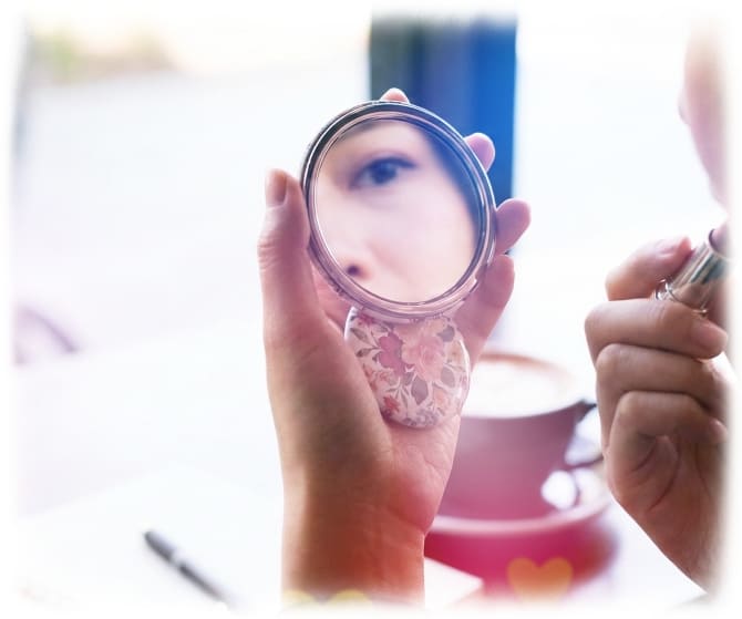 Taschenspiegel im Einsatz