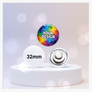 Rückansicht des 32 mm Buttons mit der Metallrückseite und dem dazugehörigen Textilmagneten.