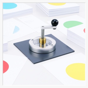 Manufaktur-Paket: 75 mm Buttonmaschine Klassik I inkl. Kreisschneider & Rohlingen