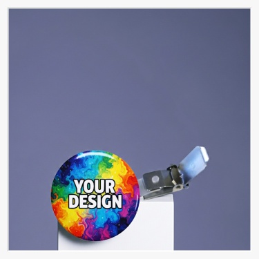 44mm Ansteckbutton mit Hosenträger-Clip – Der robuste Klassiker ohne Nadel