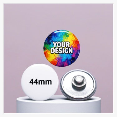 Vorderseite eines bedruckten 44 mm Buttons mit Firmenlogo.