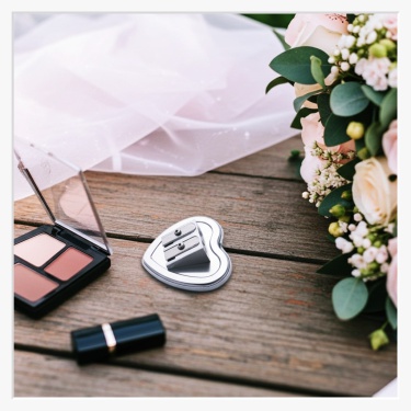 52x57mm Herz-Button mit Doppel-Anspitzer – Funktion mit Herz