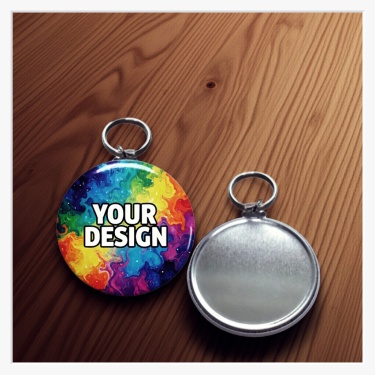 Schlüsselanhänger auf einem Tisch