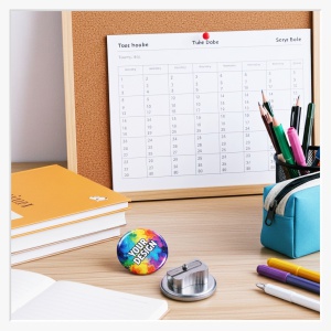 37mm Rund-Button mit integriertem Anspitzer – Das kreative Schul-Tool